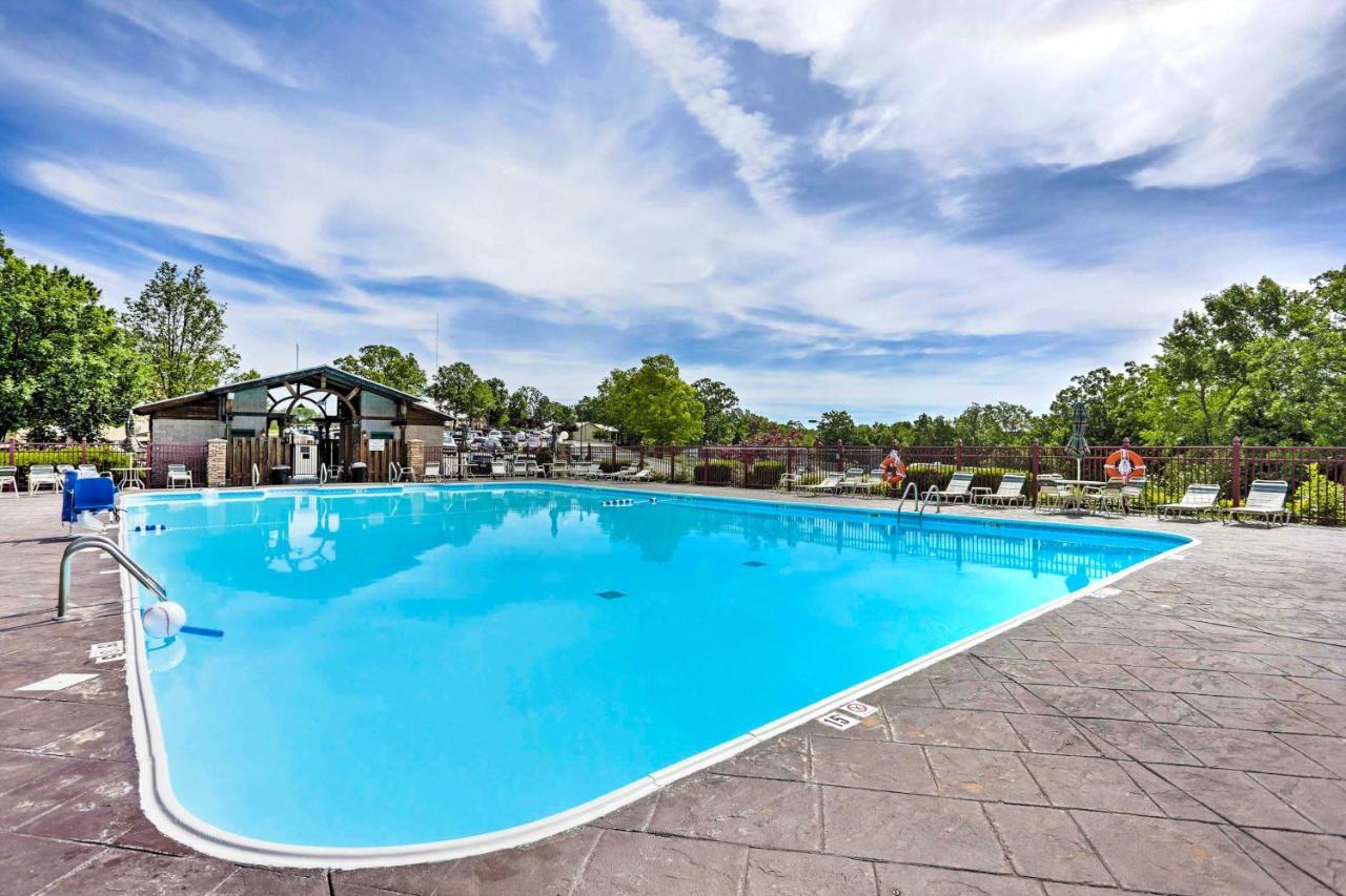 Vibrant Holiday Hills Resort Condo With Balcony Branson Eksteriør bilde